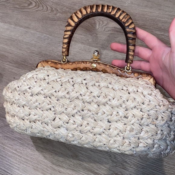 Vintage Straw Wooden Handle Clutch Bag - Picture 7 of 9